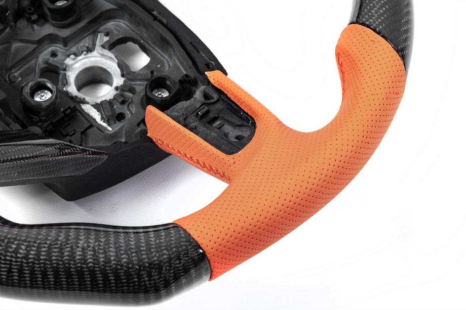 Lamborghini Urus 2018- Steering Wheel (Carbon) Photo 6
