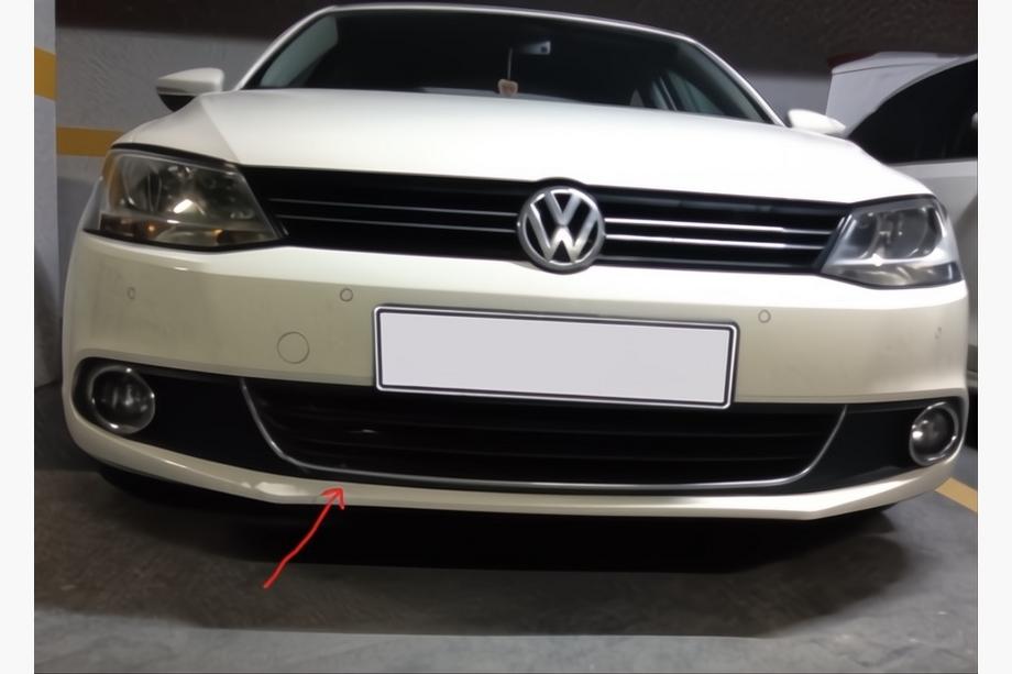 Volkswagen Jetta 2011-2018 Front bumper protector trim U 2011-2014 stainless steel Image