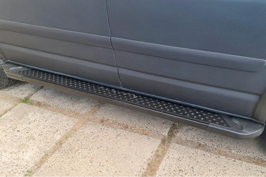 Volkswagen T5 Caravelle 2004-2010 Side Steps X5-Type black (2 pcs, aluminum) Photo 3