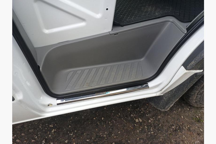 Mercedes Sprinter W906 2006–2018 Door Sill Covers VIP-Style (2 pcs, Stainless Steel) Image