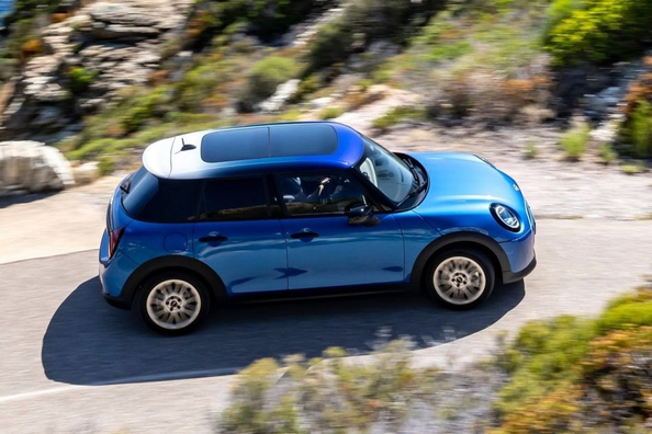Review of the new Mini Hatch (F65) 5-door: The fourth generation of the iconic hatchback