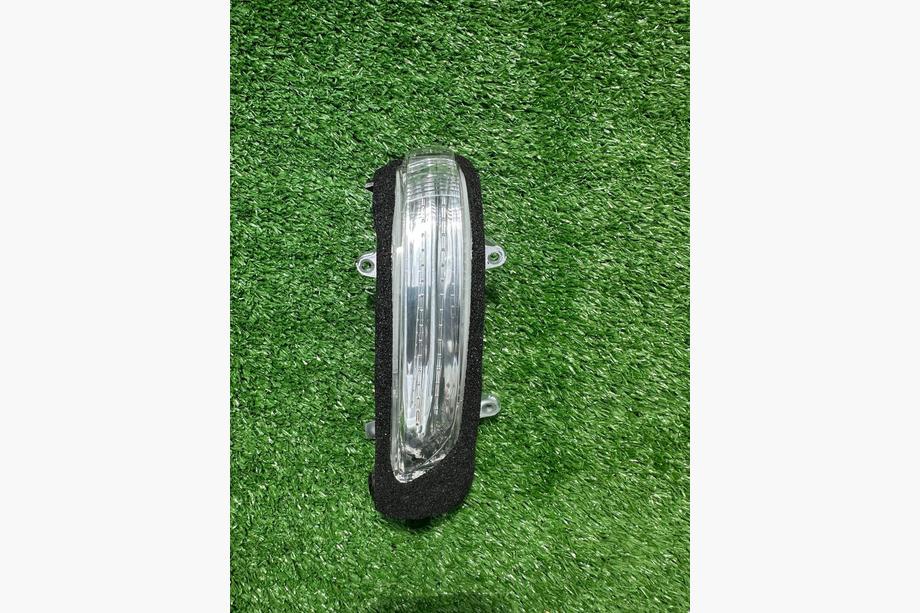 Toyota Land Cruiser 200 2007-2021 Mirror Turn Signal Indicator (For 2012-2016, 1 pc) Left Image