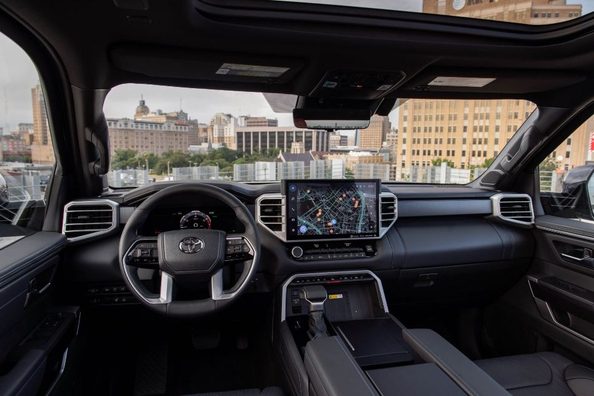 Toyota Tundra Review: Power and Reliability in the Third Generation Photo 6