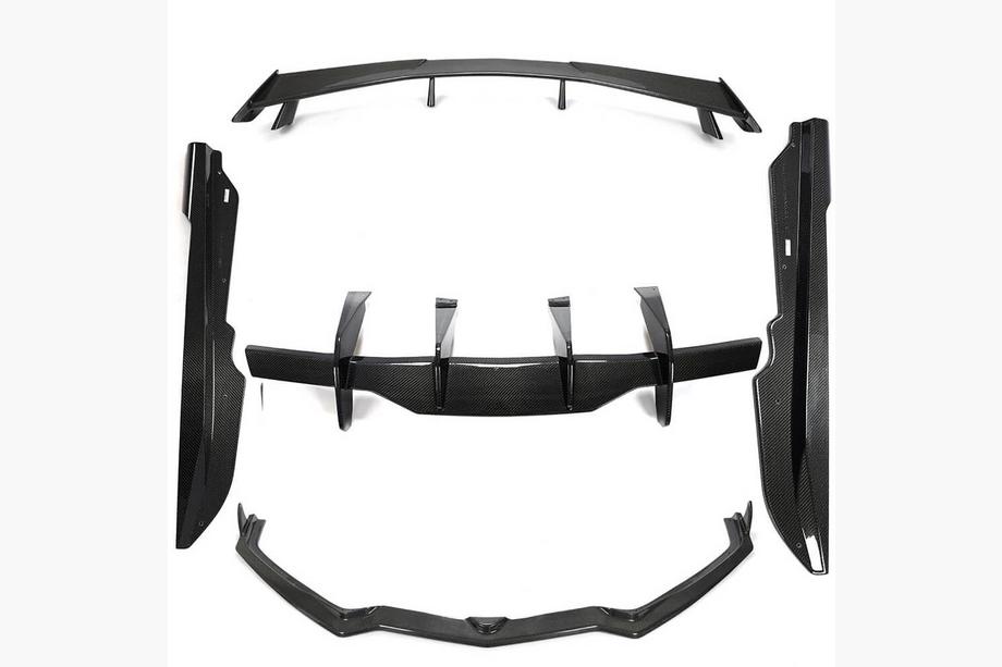 Chevrolet Corvette C8 2019- Body Kit Set (2019-2022, Carbon) Image