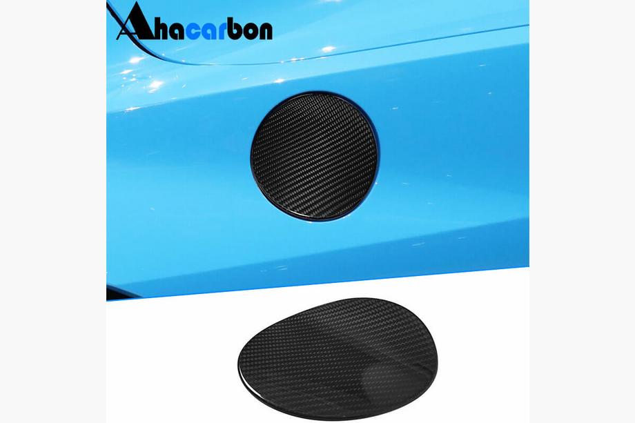 Chevrolet Corvette C8 2019- Carbon Fuel Cap Cover Image