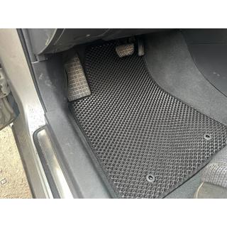 EVA Floor Mats V-2 (black) Toyota Avensis 2003-2009 photo 1