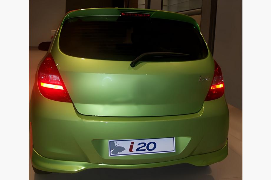 Hyundai I-20 2008-2012 Rear lower trim (primed for painting) Image