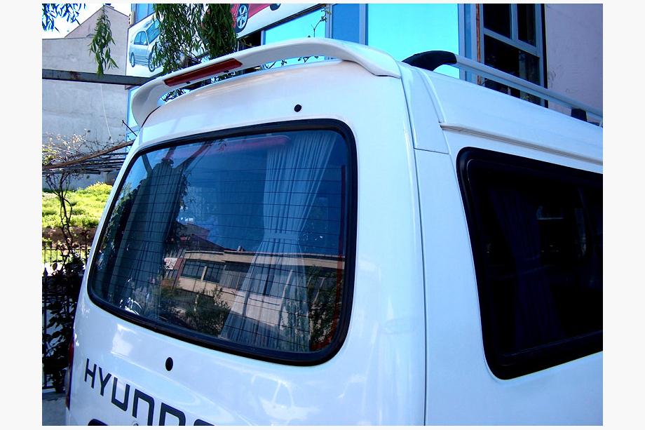 Hyundai H100 Spoiler (primed for painting) Image