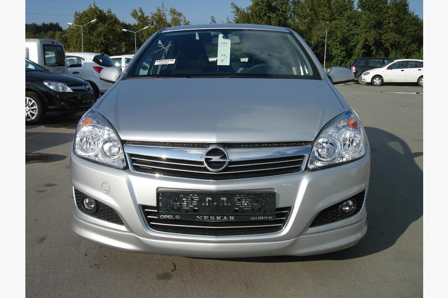 Opel Astra H 2004-2013 Front lower lip Sedan (primed for painting) Photo 1