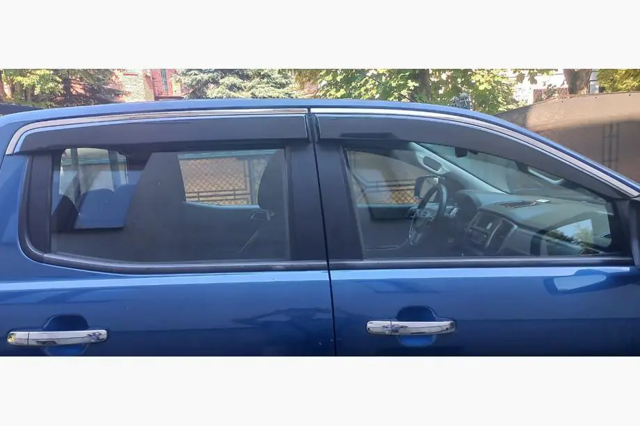 Ford Ranger 2011–2022 Window Deflectors with Chrome Trim Niken Luxury (2015-2022, 4 pcs) Photo 5