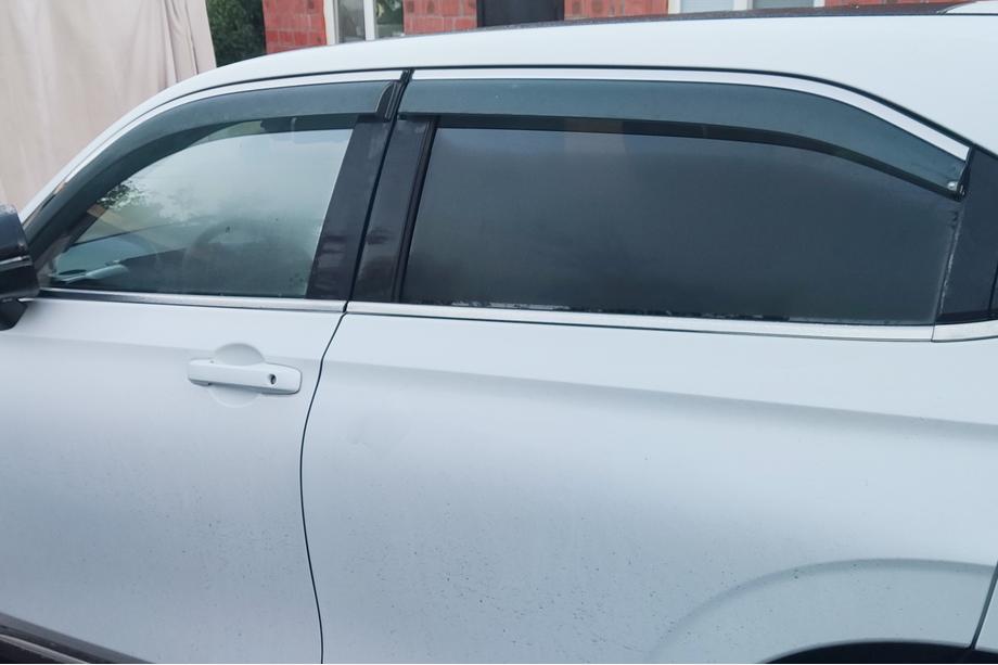 Honda eNS1 2022- Window Deflectors with Chrome Trim Niken Luxury (EU/Asia, 4 pcs) Photo 4