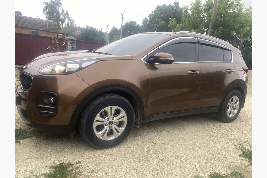 Kia Sportage 2015-2021 Window Deflectors with Chrome Trim Niken Luxury (4 pcs) Image