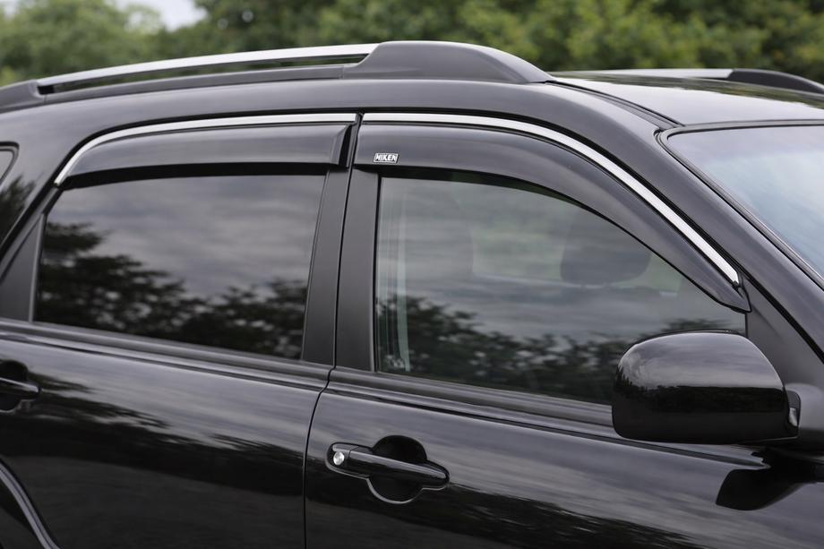 Kia Sportage 2004-2010 Window Deflectors with Chrome Trim Niken Luxury (4 pcs) Photo 2