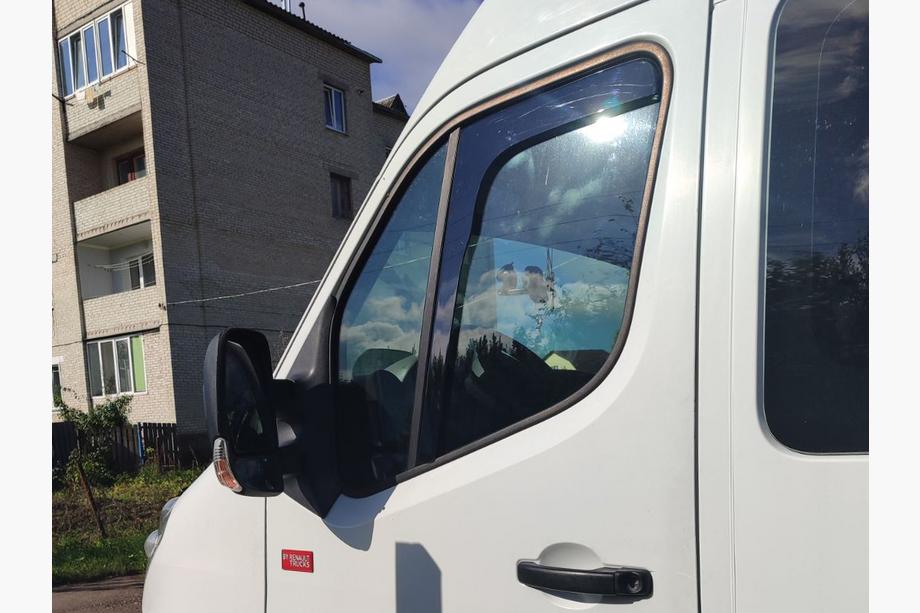 Renault Master 2011-2023 In-Channel Wind Deflectors Niken Luxury (2 pcs) Image