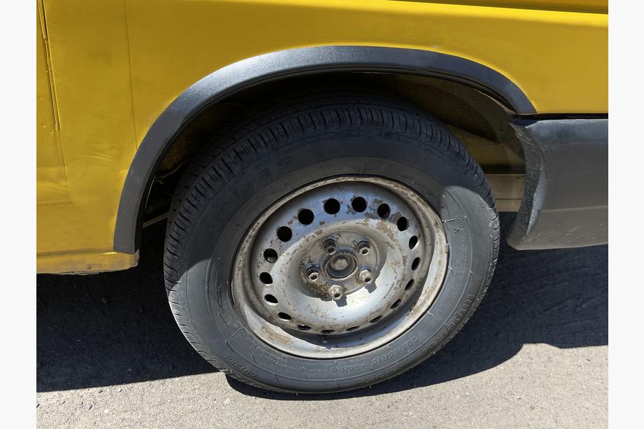 Volkswagen T4 Transporter 1990-2003 Fender flares (4 pcs, black) Stainless Steel Image