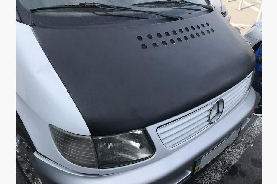 Mercedes Vito W638 1996-2003 Hood Cover (Leatherette) Image
