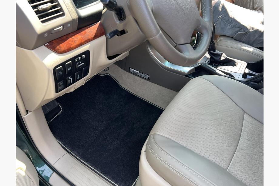 Toyota Land Cruiser Prado 120 2002-2009 Deluxe Textile Floor Mats (3 Rows, Black) Image
