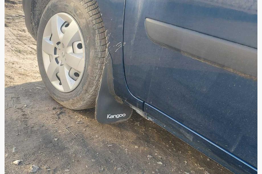 Renault Kangoo 2008–2020 Front Mud Flaps Turkey (2 pcs) Photo 1