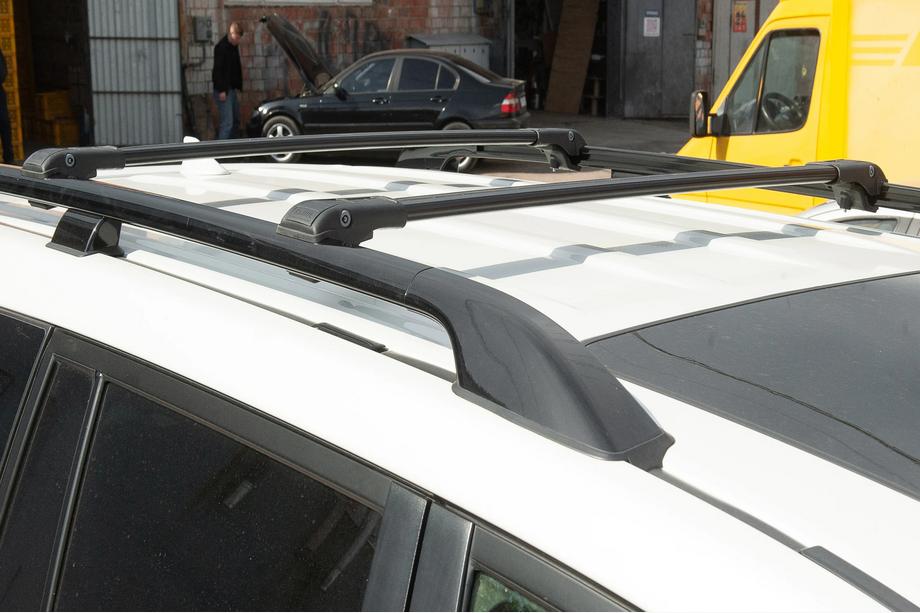 Kia Carnival 2021- Roof rack (cross bars) for standard roof rails lockable WingBar V1 (set of 2) up to 110 cm, Grey Photo 5