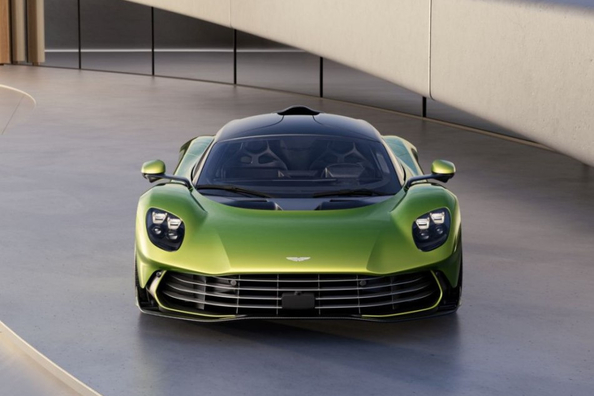 Aston Martin Valhalla: Hybrid Hypercar Review