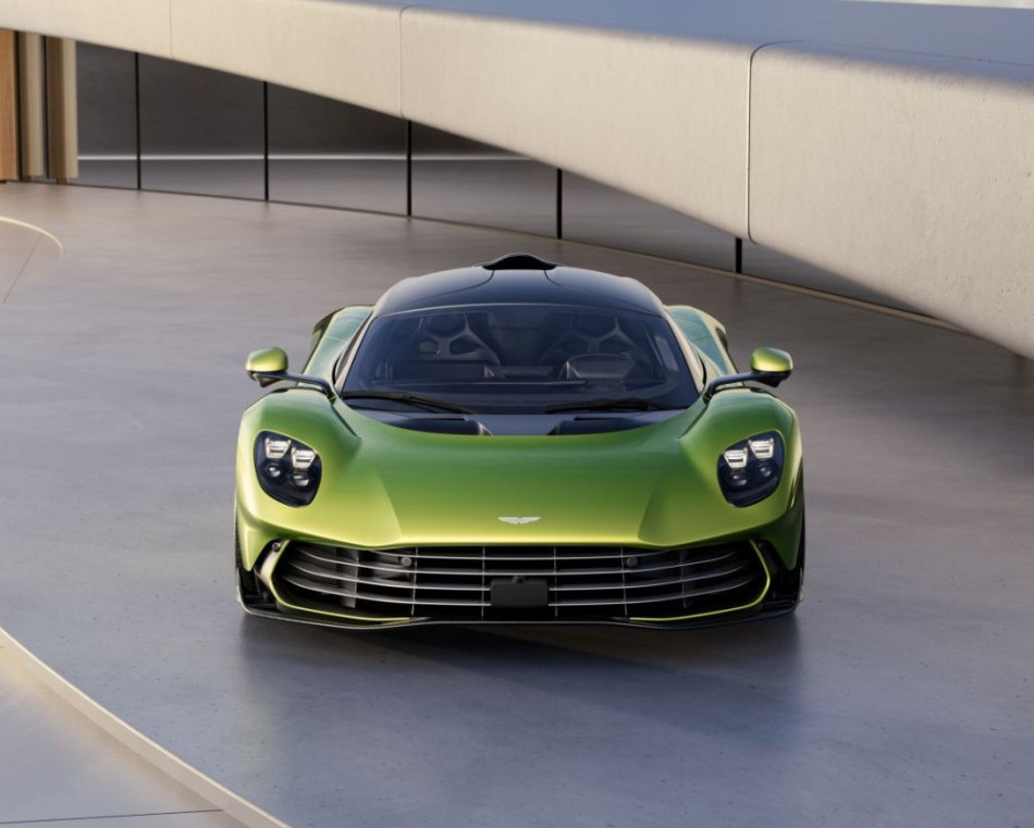 Aston Martin Valhalla: Hybrid Hypercar Review