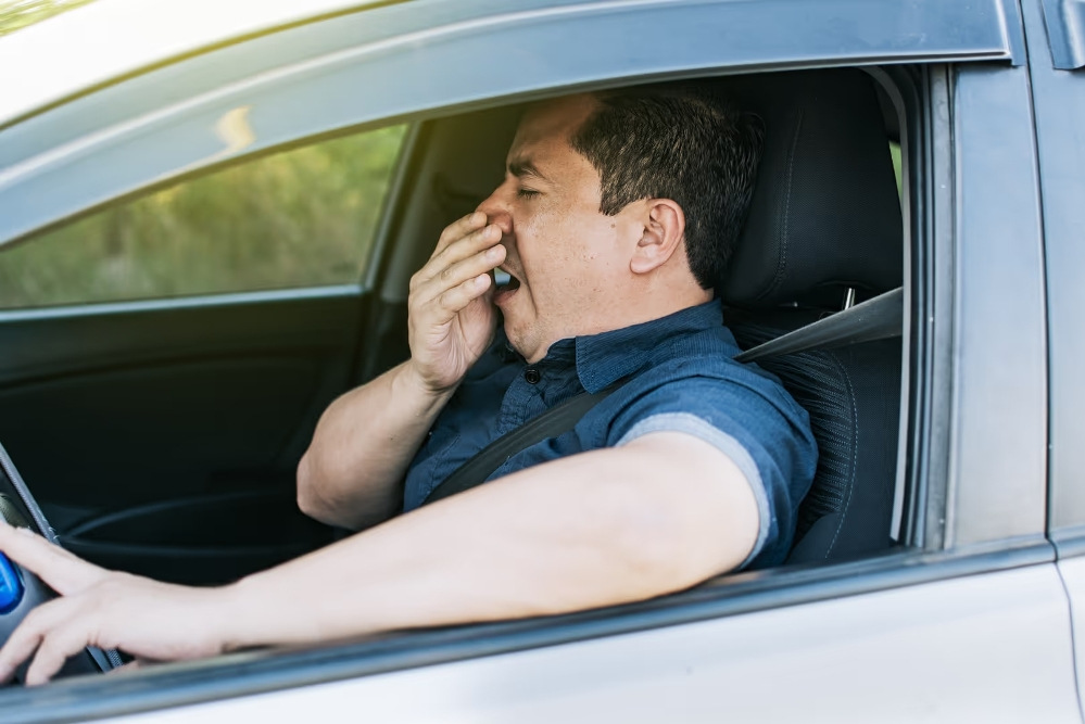 How to avoid falling asleep at the wheel: Simple tips for a safe long-distance trip