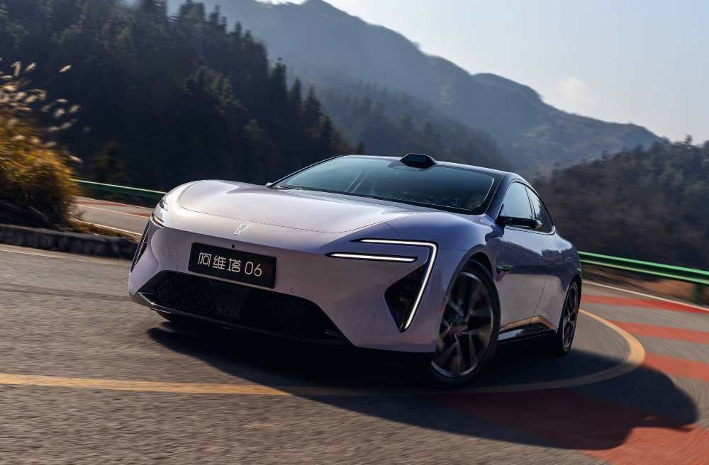 Review of the Avatr 06 electric sedan