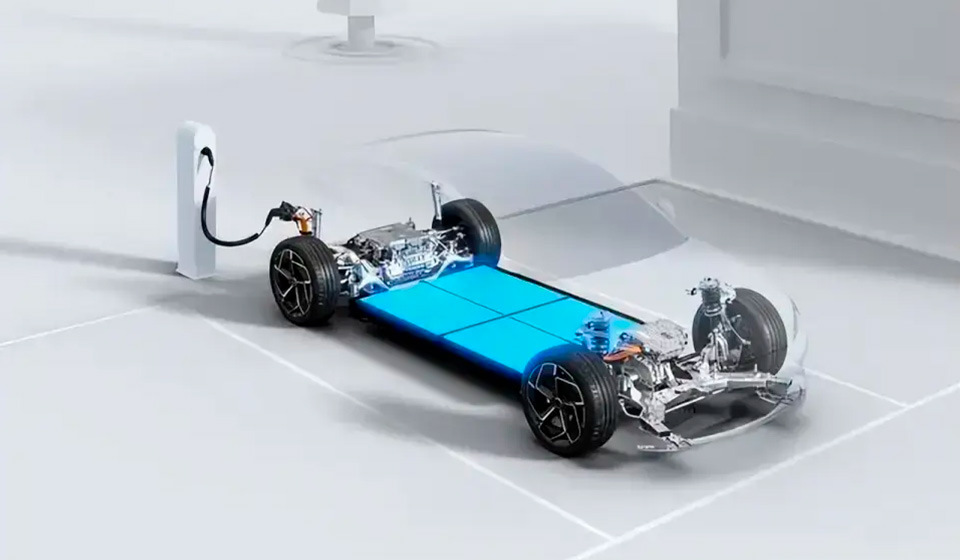 What harms an electric car battery?