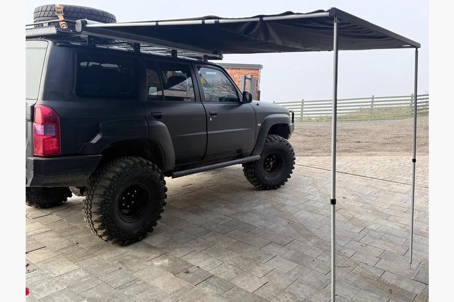 Car awning in aluminum case (Niken) 2.5 x 2.5 m Image