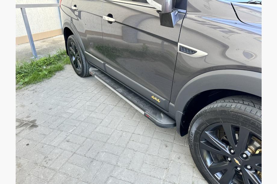 Chevrolet Captiva 2006-2019 Side Steps RedLine V1 (2 pcs, Aluminum) Image