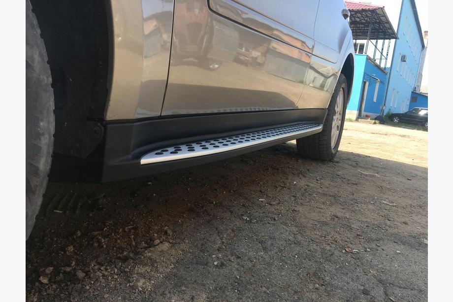 Mercedes ML W164 2005-2011 OEM Side Steps (2 pcs, Aluminum) Photo 8