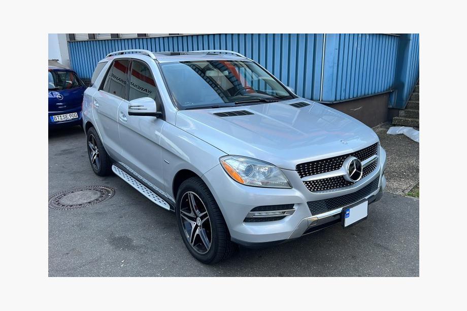Mercedes GLE/ML class W166 2011-2018 Side Steps Original Design (2 pcs, Aluminum) Image