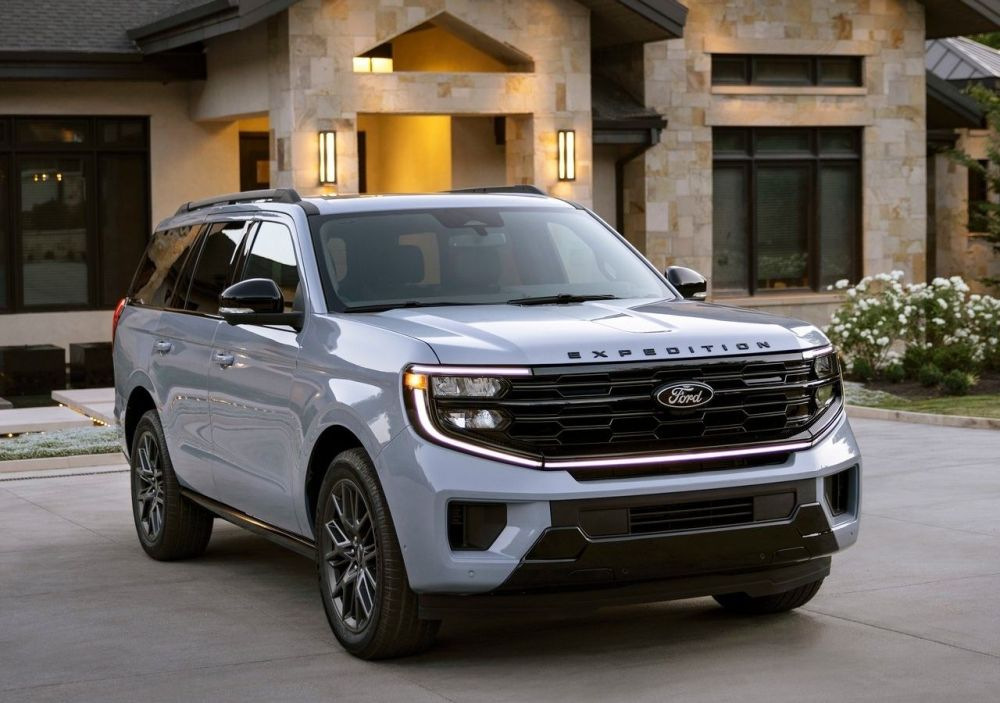 Ford Expedition V Generation 2025 Review: A Big SUV for Big Tasks