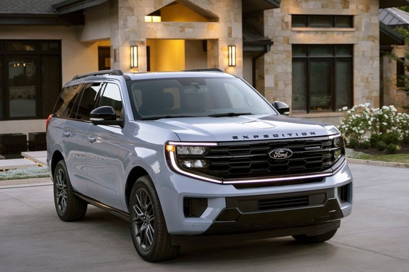 Ford Expedition V Generation 2025 Review: A Big SUV for Big Tasks