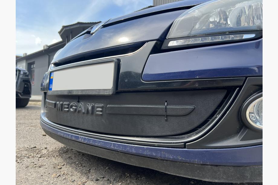 Renault Megane III 2009-2016 Winter grille cover (2009-2013, lower) Photo 4
