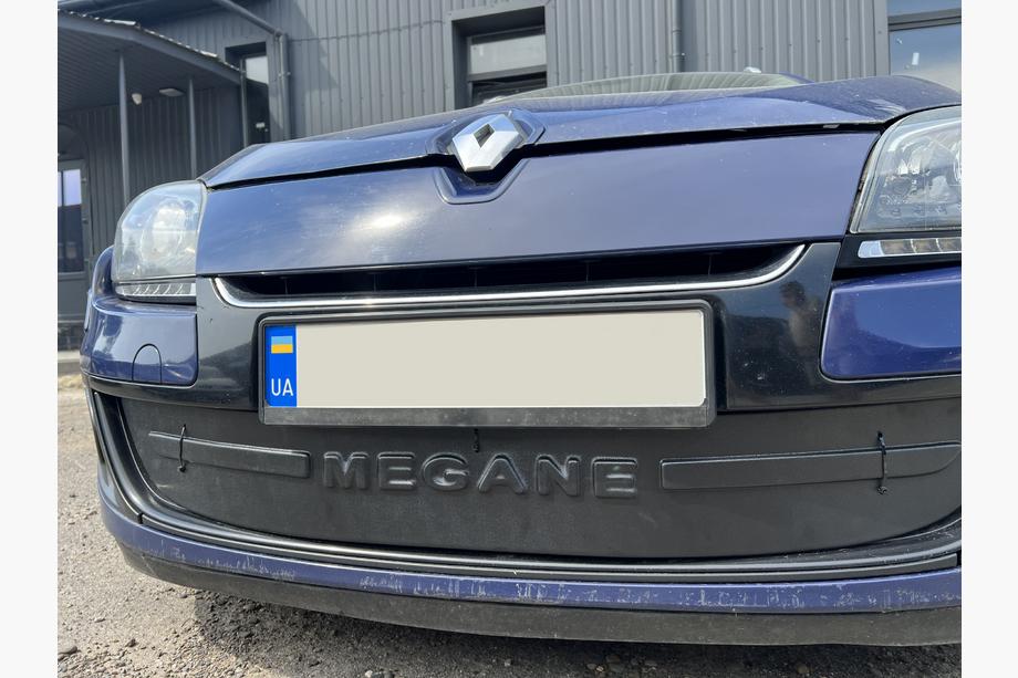 Renault Megane III 2009-2016 Winter grille cover (2009-2013, lower) Photo 6