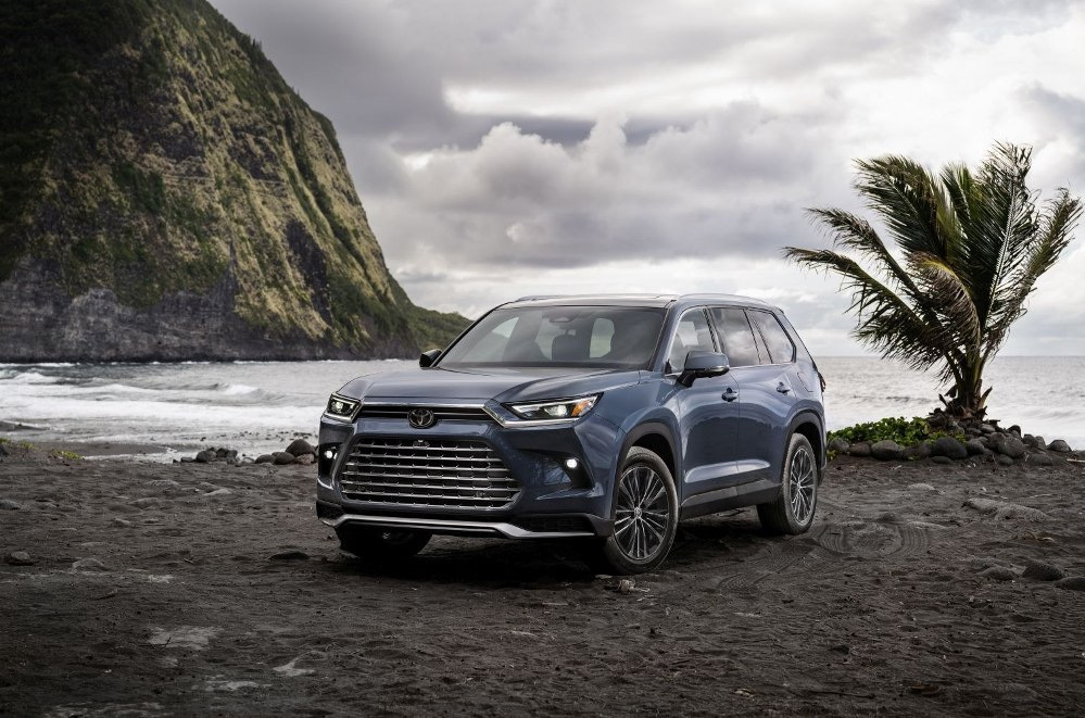 Toyota Grand Highlander Review: Spacious Family Crossover