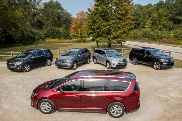 Minivan or crossover: what to choose for family and travel?