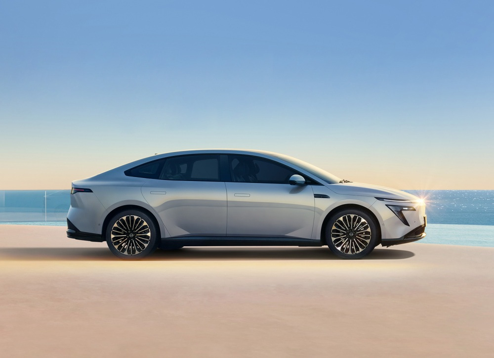 Nissan N7 Review: New Electric Fastback Sedan