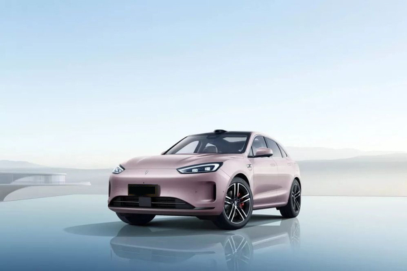 Review of the electric version of the Aito M5 EV 2025