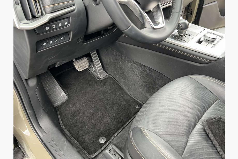 Mazda CX-70 2024- yy Textile Floor Mats Classic (Black) Image