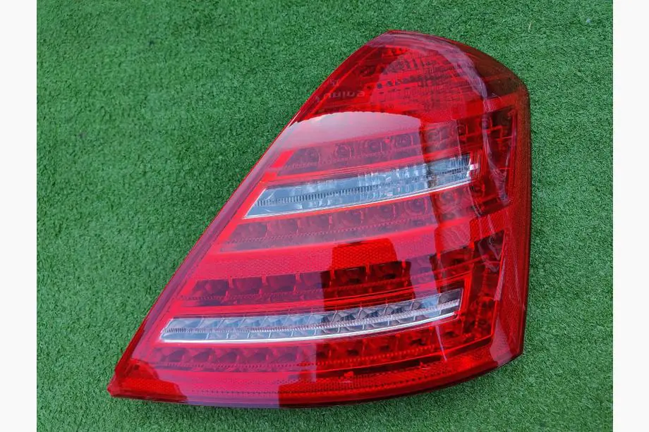 Mercedes S-class W221 2005-2013 Clearance Facelift Right Tail Light (OEM, 1 pc) Image