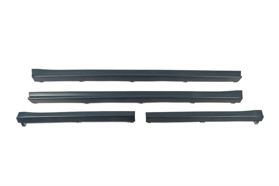 Mercedes Sprinter W907/W910 2018- AMG Side Skirts (for medium wheelbase, ABS) Photo 3