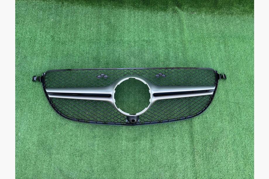 Mercedes GLE/ML class W166 2011-2018 Discount! AMG Tuning Grille (for GLE63) Image