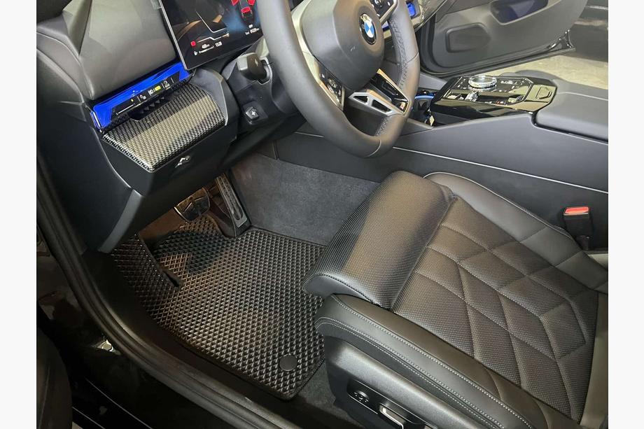 BMW 5/i5 Series G60/G60E/G61 2023- EVA Floor Mats (For G60/61, Black) Image
