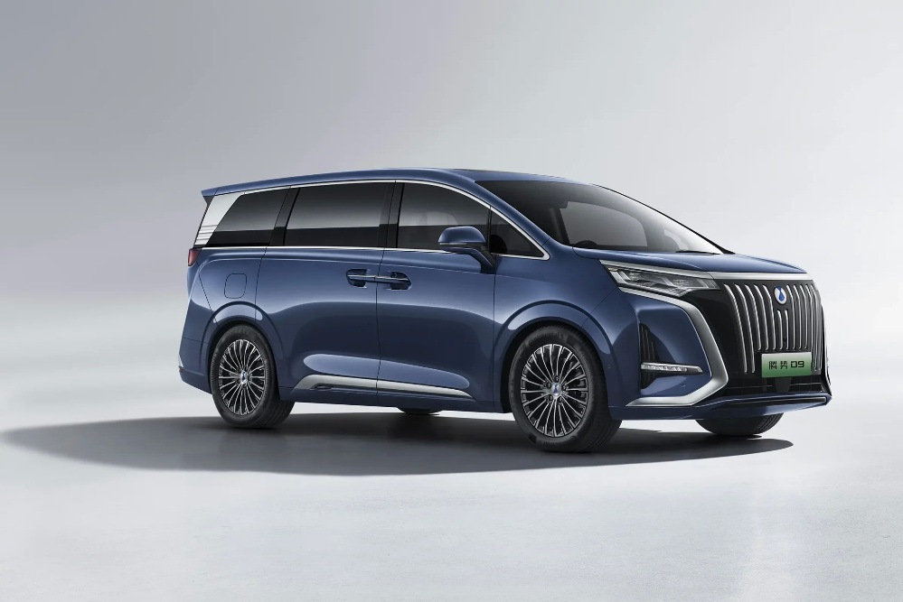 Denza D9 EV Review: A Luxury Electric Minivan