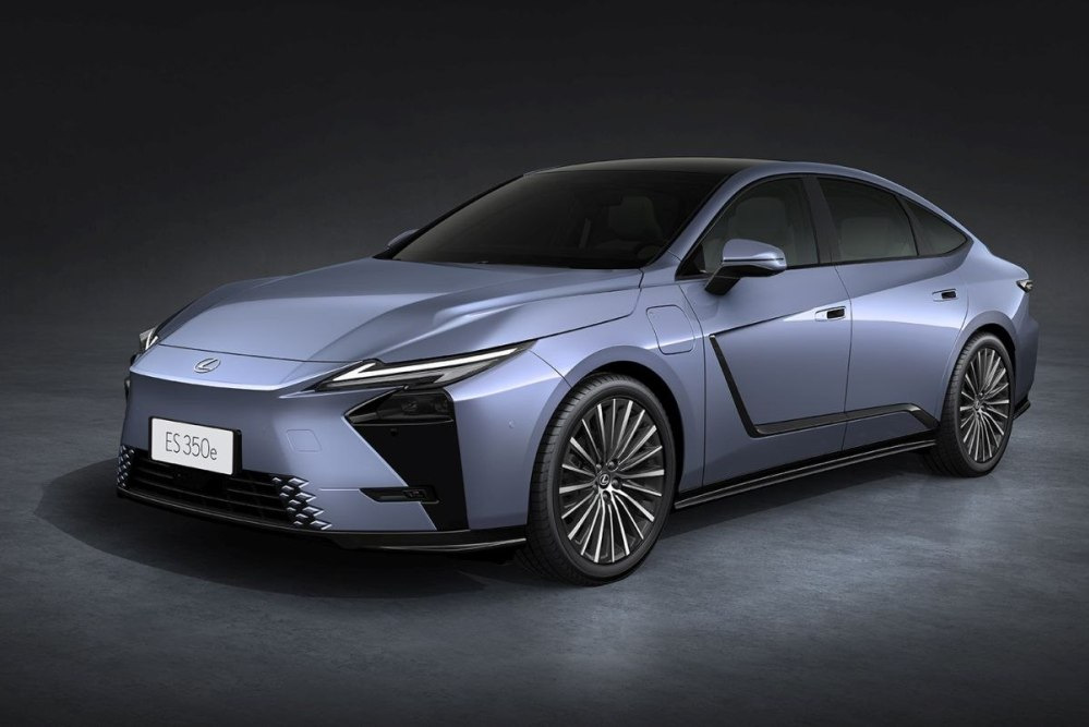 2025 Eighth Generation Lexus ES Review