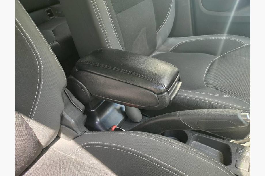 Renault Clio IV 2012-2019 Armrest V1 (into cup holder) Image