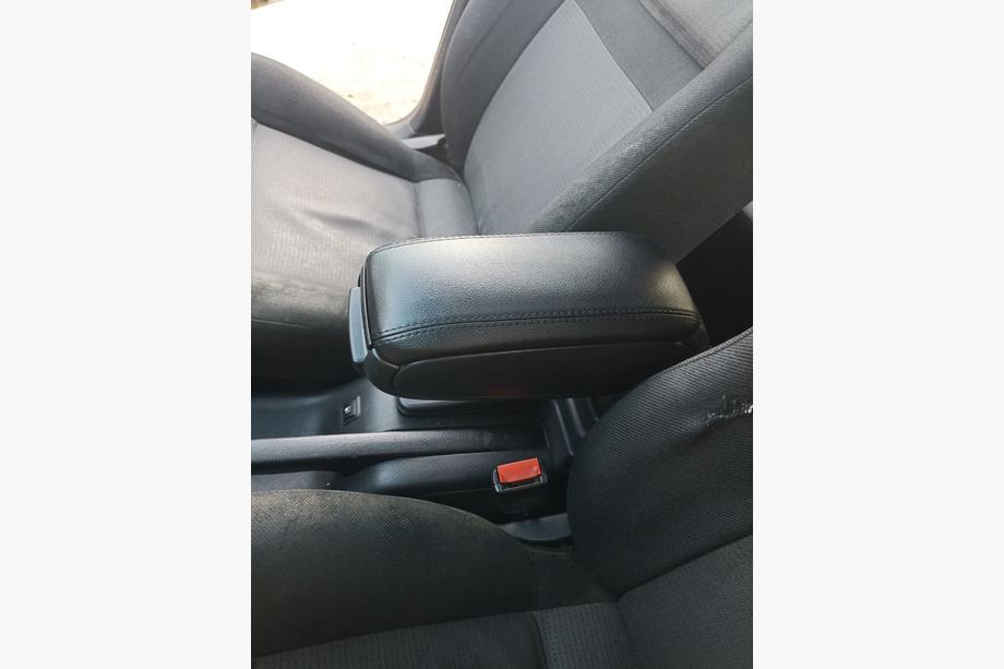 Volkswagen Golf 4 1997-2006 Armrest V-3 Niken Luxury Image