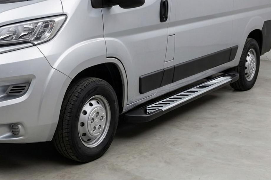 Fiat Ducato 2006-2025 Side Steps Line (2 pcs, Aluminum) Image